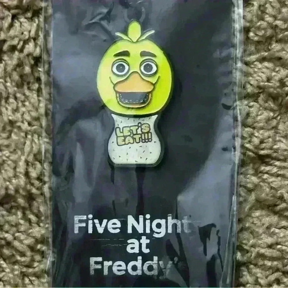 Bioworld Accessories - NWT - Bioworld Five Nights at Freddy’s Chica Let’s Eat Metal Keychain